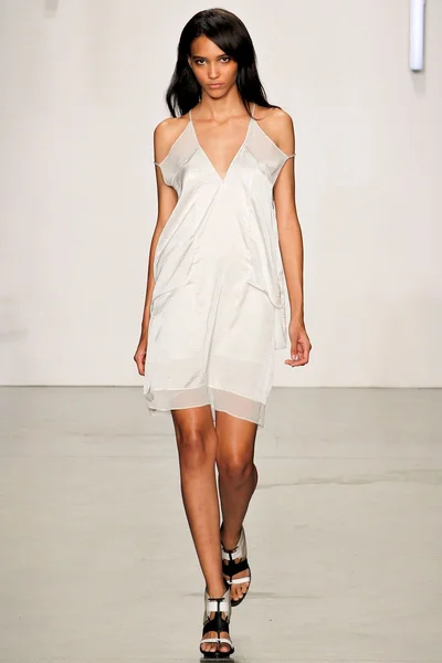 Look 27